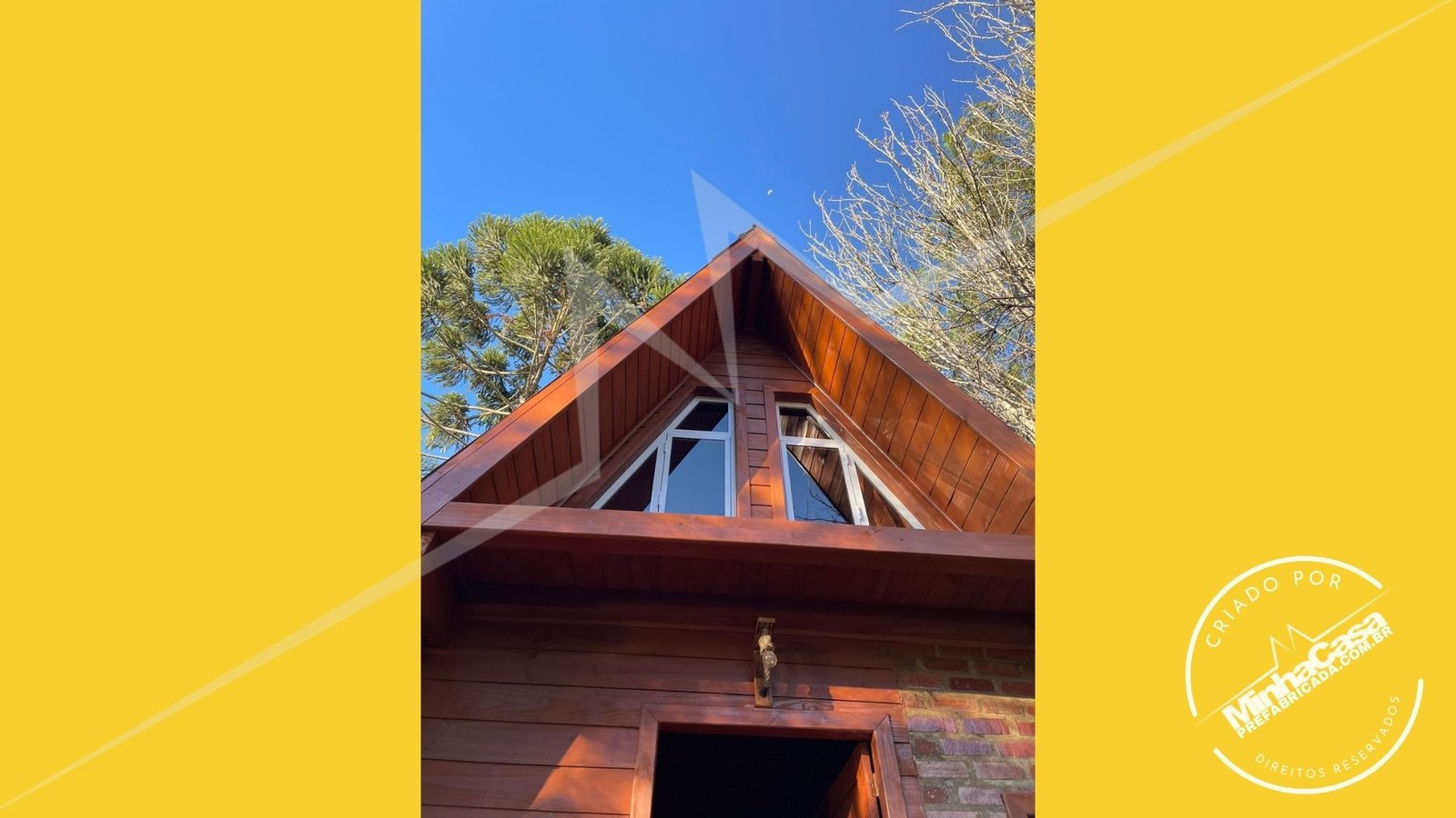 Fachada principal com janela do mezanino – Pousada Pop 1-3 Fachada principal com destaque para janela do mezanino – Pousada Pop 1-3