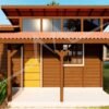 Fachada da Tiny House TH01 em madeira pinus autoclave cor imbuia