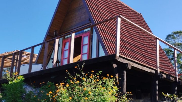 O chalé, um abrigo de sonhos onde a tranquilidade se encontra.